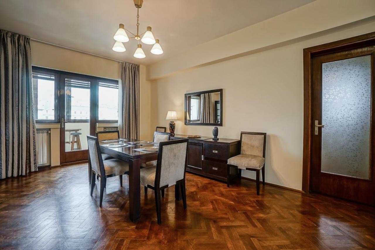 Lovely - 3 Bdr. Serviced In Old Town * Bucarest